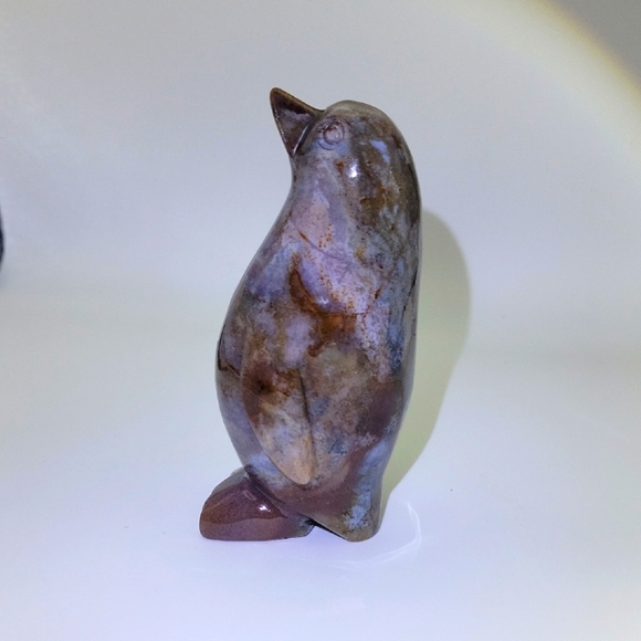 Ocean Orca Agate Chalcedony Carved Penquin Natural Gemstone 450g - 2,250 Cts - Picture 2 of 9